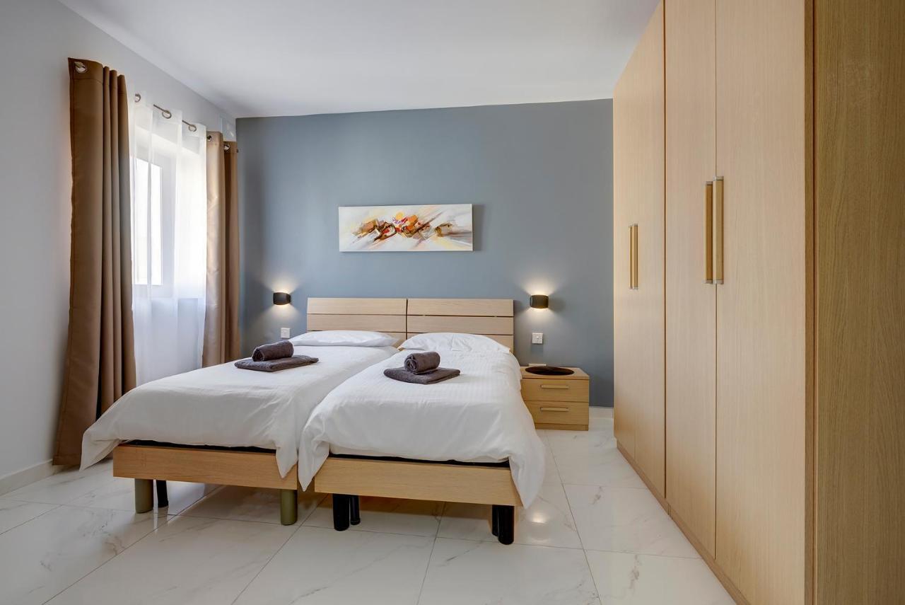 Chic 2Br Penthouse Steps From The Promenade Leilighet Sliema Eksteriør bilde