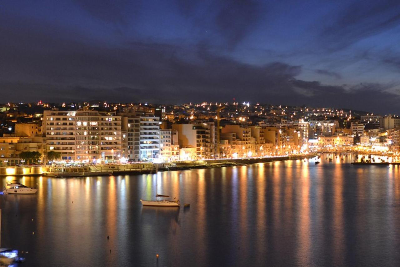 Chic 2Br Penthouse Steps From The Promenade Leilighet Sliema Eksteriør bilde