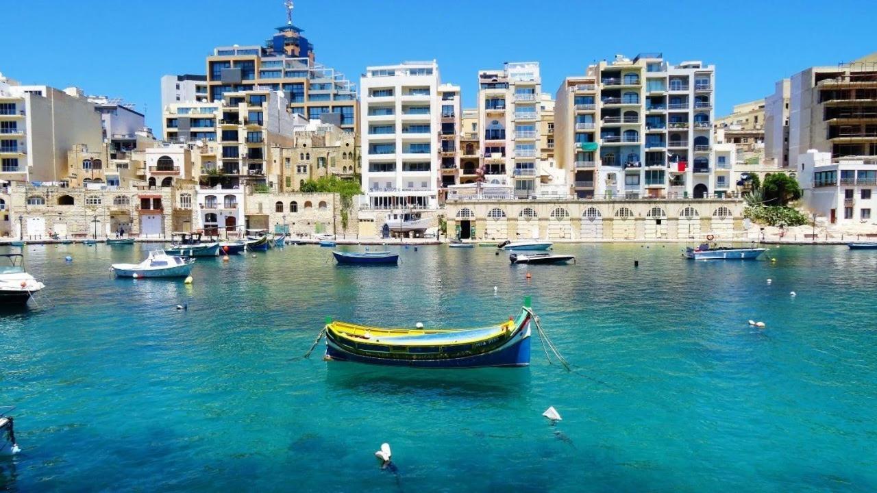 Chic 2Br Penthouse Steps From The Promenade Leilighet Sliema Eksteriør bilde