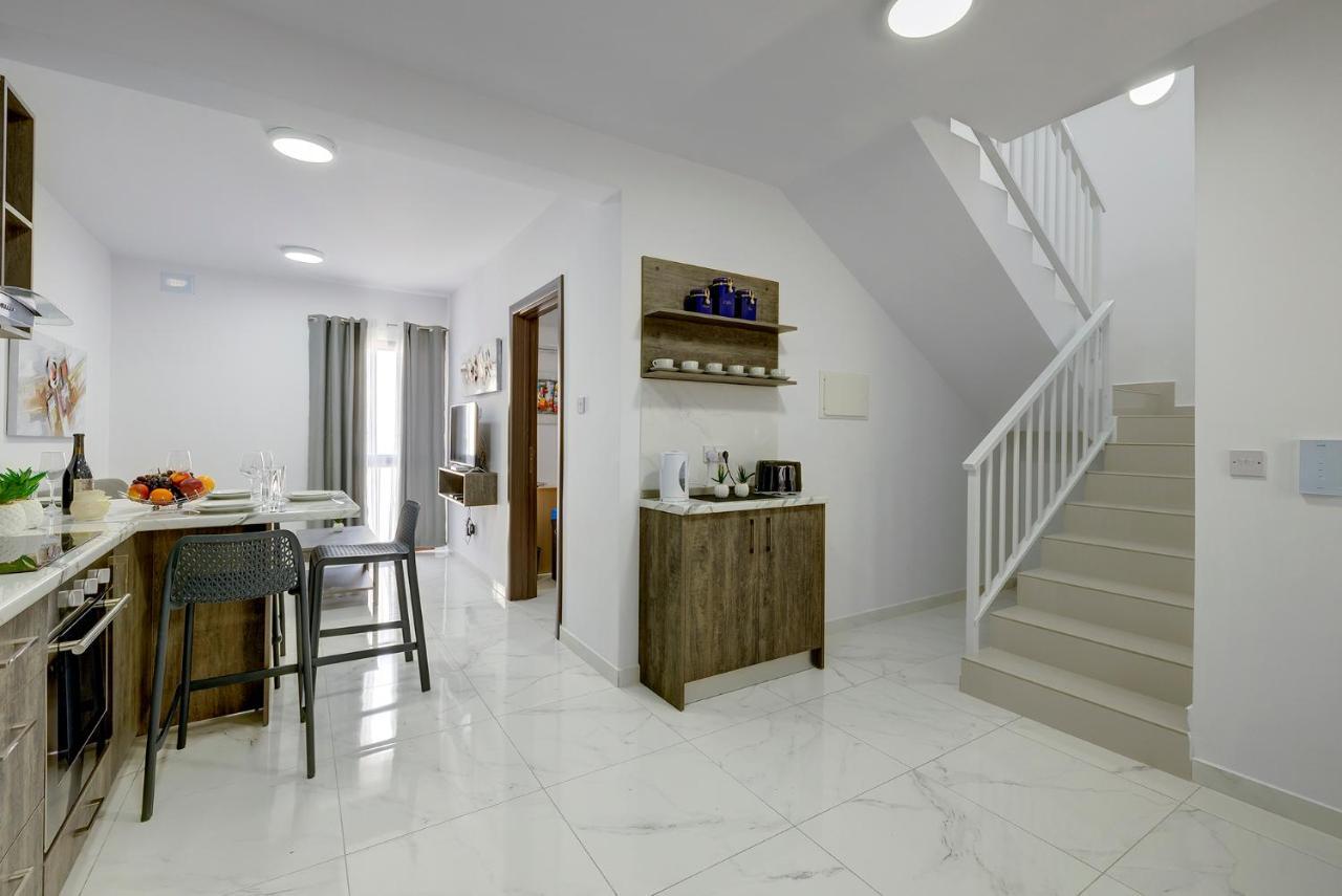 Chic 2Br Penthouse Steps From The Promenade Leilighet Sliema Eksteriør bilde