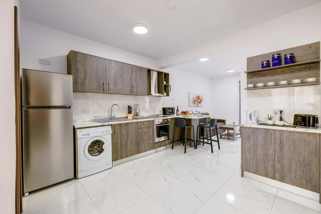 Chic 2Br Penthouse Steps From The Promenade Leilighet Sliema Eksteriør bilde