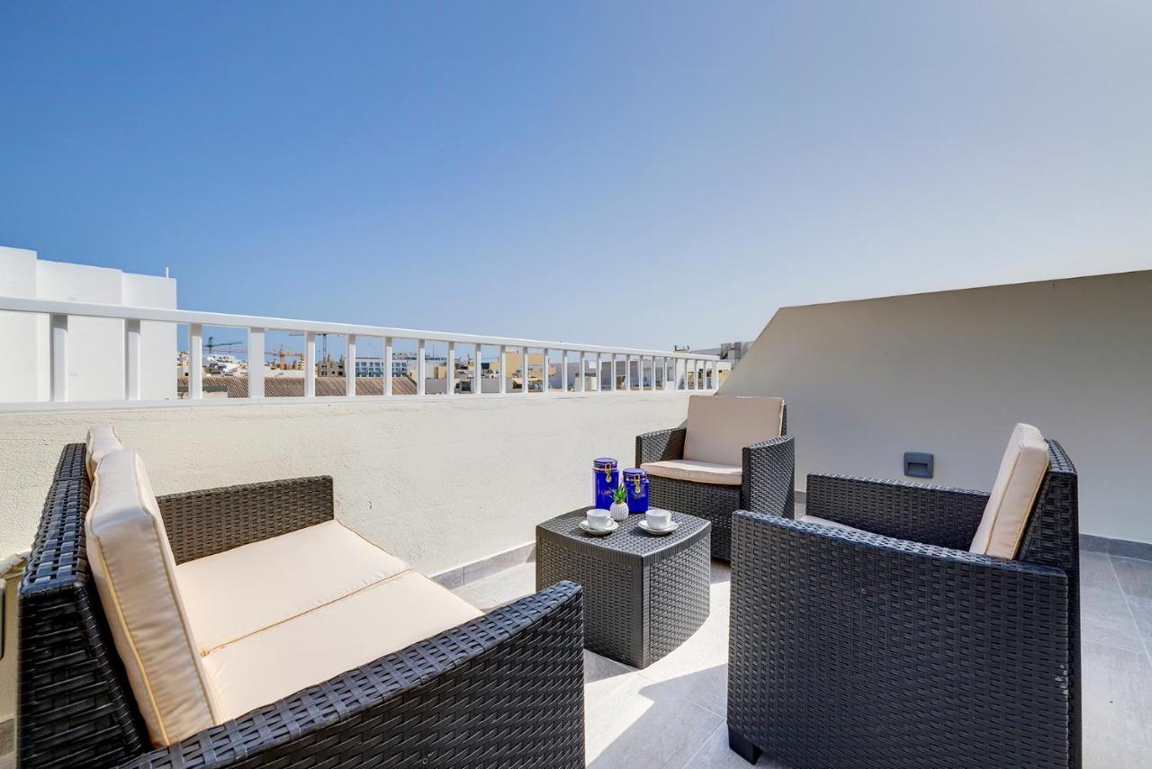 Chic 2Br Penthouse Steps From The Promenade Leilighet Sliema Eksteriør bilde