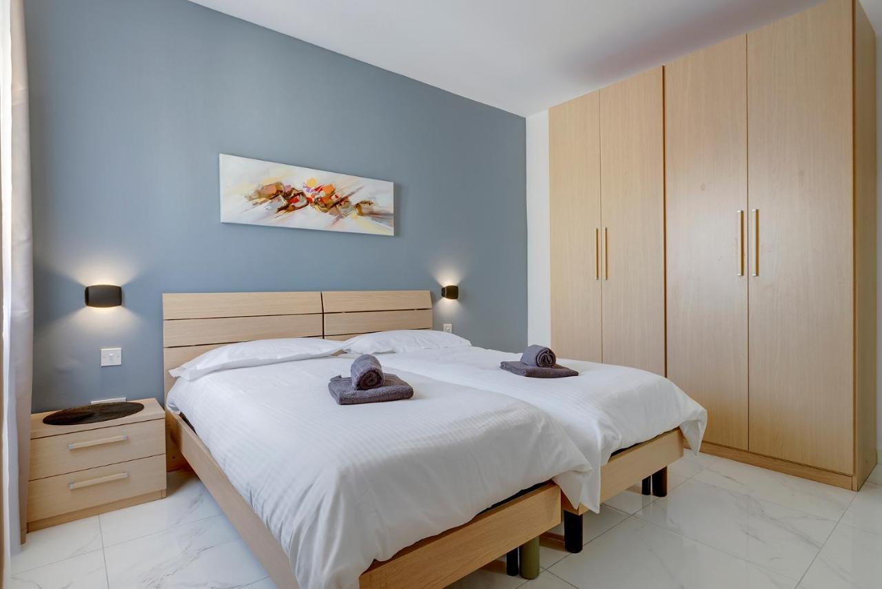 Chic 2Br Penthouse Steps From The Promenade Leilighet Sliema Eksteriør bilde